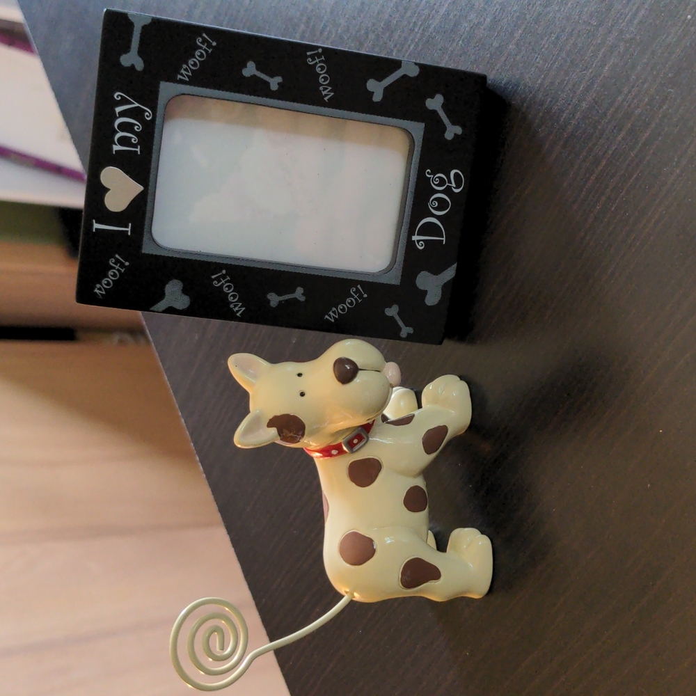 Set of 2 Vintage Whimsical Dog Picture Frames 🐶